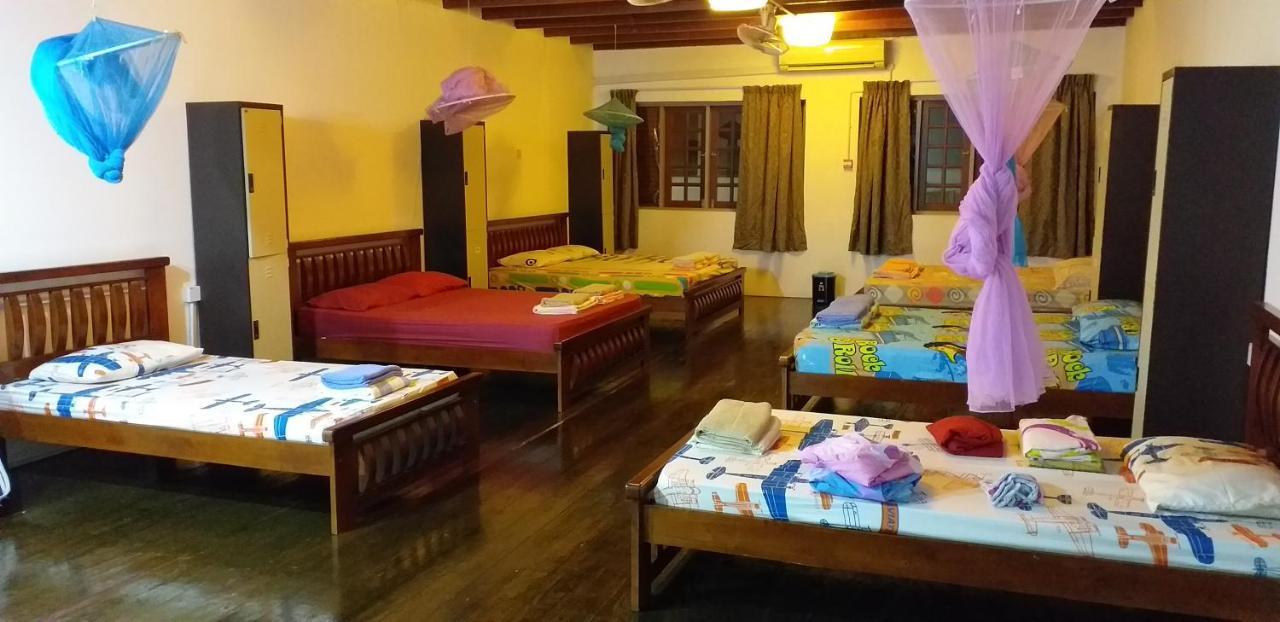 1981 Guest House Ипох Екстериор снимка